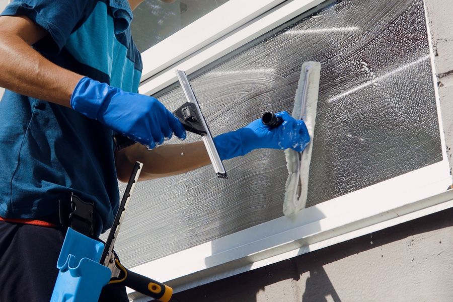 Fensterreinigung / Glasreinigung